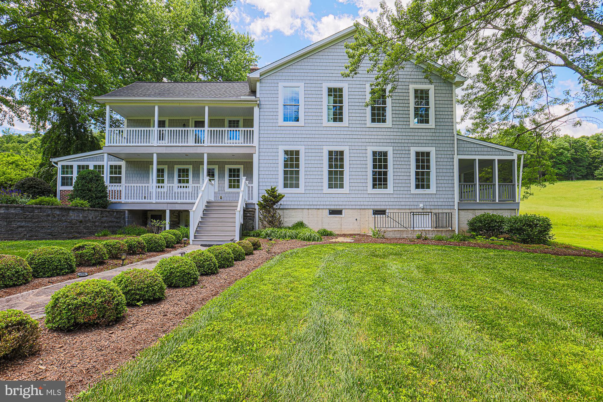 19020 Gunpowder Road Hampstead, MD 21074 - Photo 5 of 109 Front view with two-level balconies