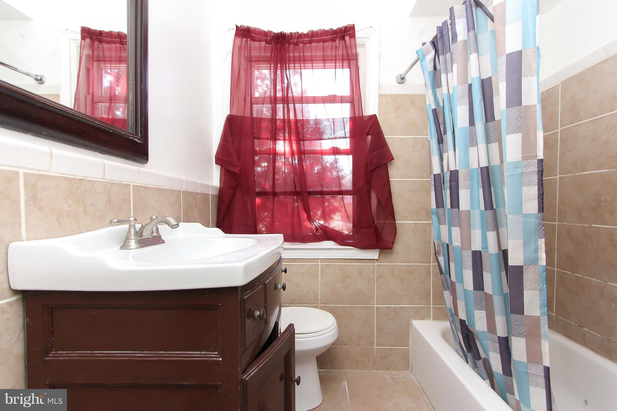 1012 Witherspoon Road Baltimore, MD 21212 - Photo 8 of 18 Bath