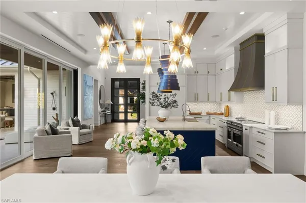 $8,500,000 | 506 Neapolitan Lane, Naples, FL 34103