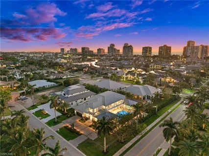 $8,500,000 | 506 Neapolitan Lane, Naples, FL 34103