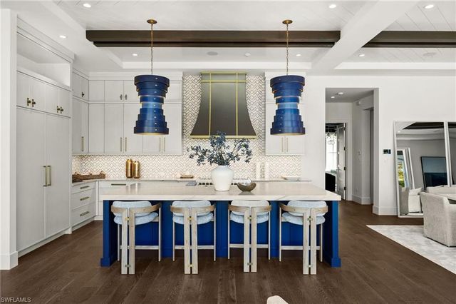 $8,500,000 | 506 Neapolitan Lane, Naples, FL 34103