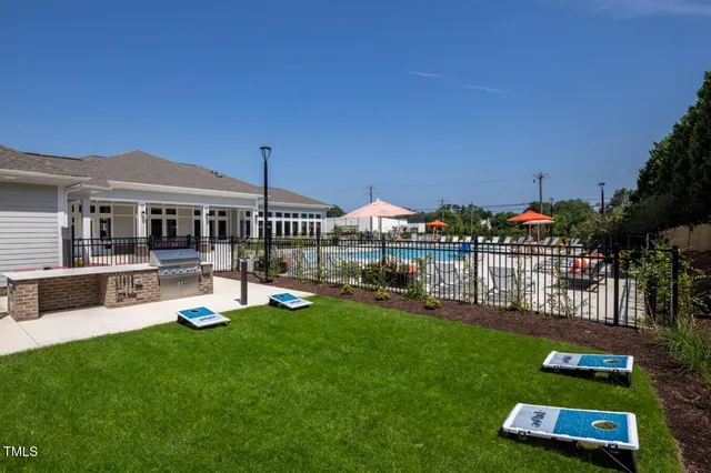 $1,696 | 3520 Pinetree Grove Lane, Unit 6303, Raleigh, NC 27604