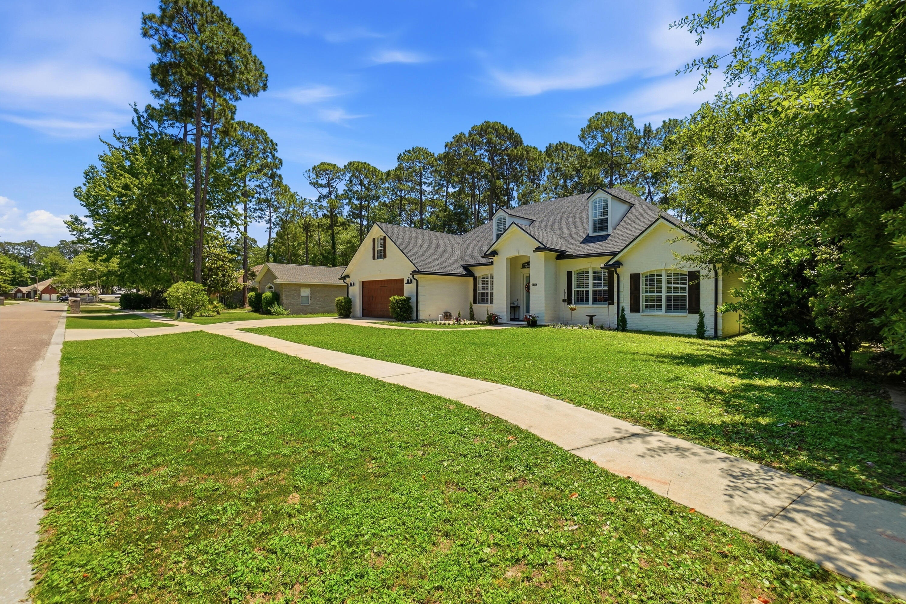 189 Red Maple Way Niceville, FL 32578 - Photo 3 of 48 003_F8_189_Red_Maple_Way