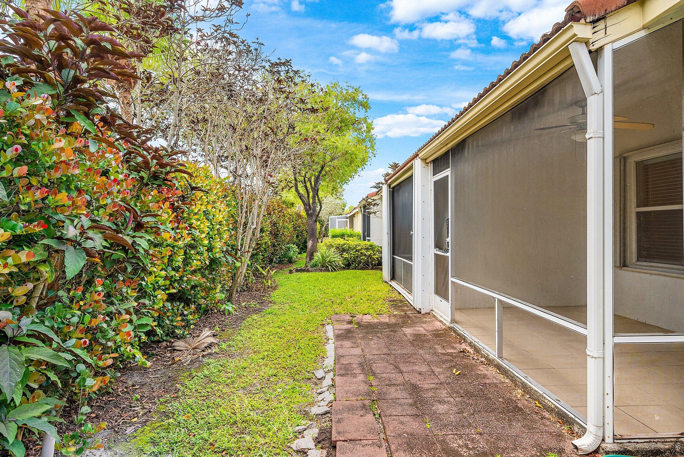 6060 Petunia Road Delray Beach, FL 33484 - Photo 30 of 59 Backyard