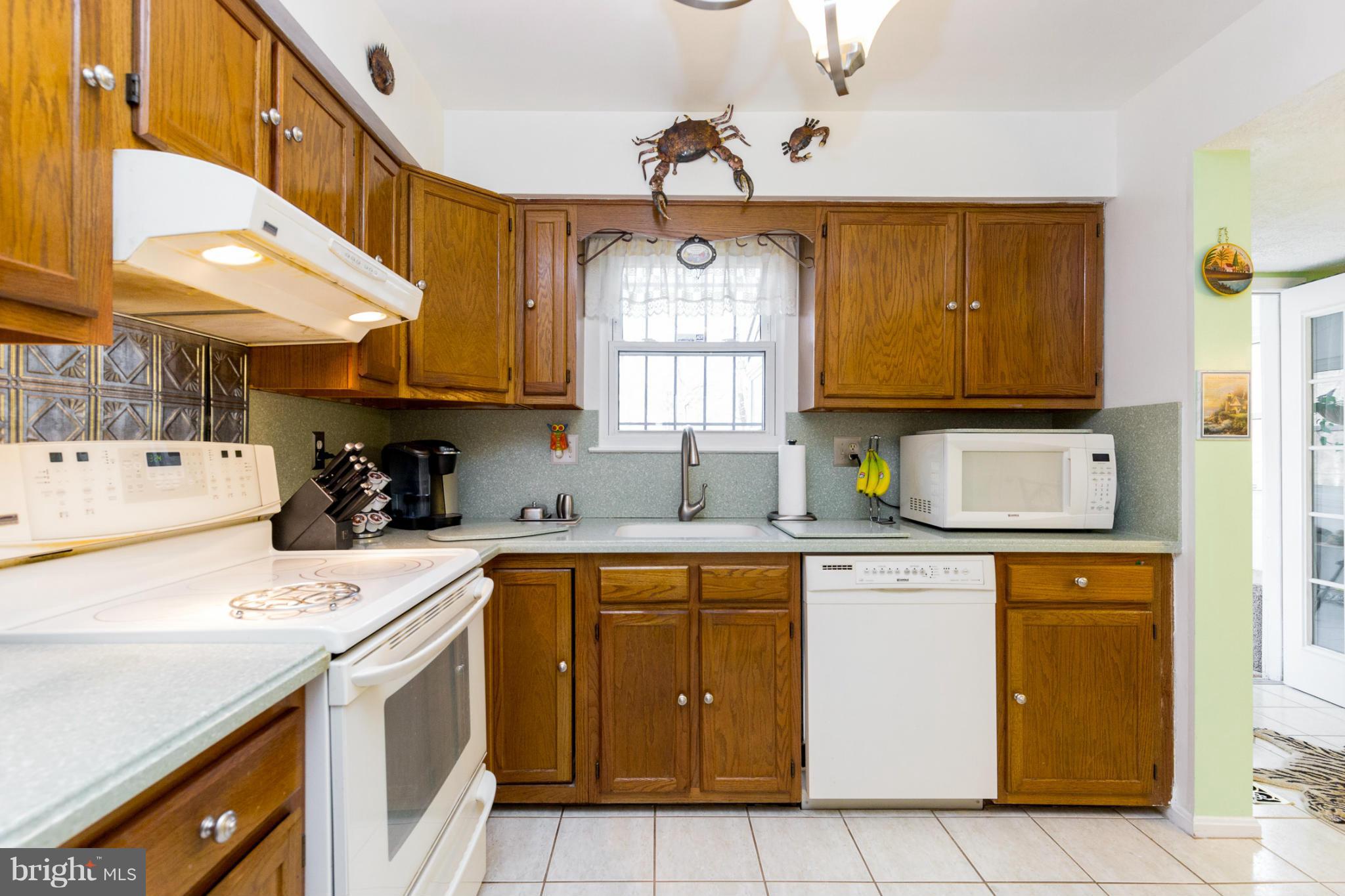 6824 Cherryfield Road Fort Washington, MD 20744 - Photo 12 of 27 Kitchen