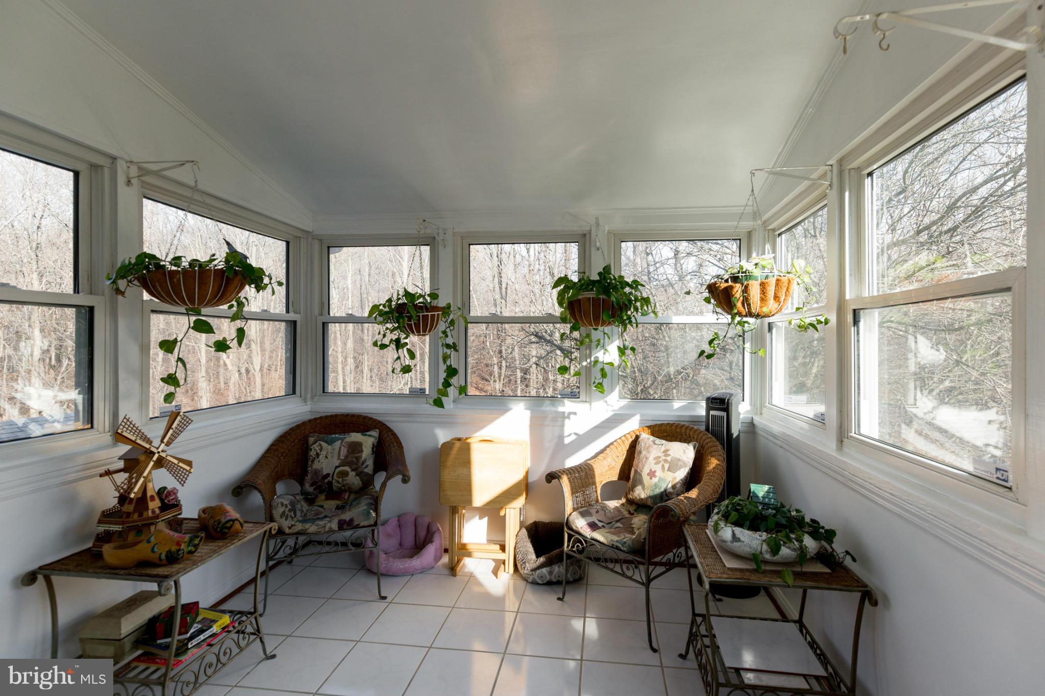 6824 Cherryfield Road Fort Washington, MD 20744 - Photo 4 of 27 Interior (General)