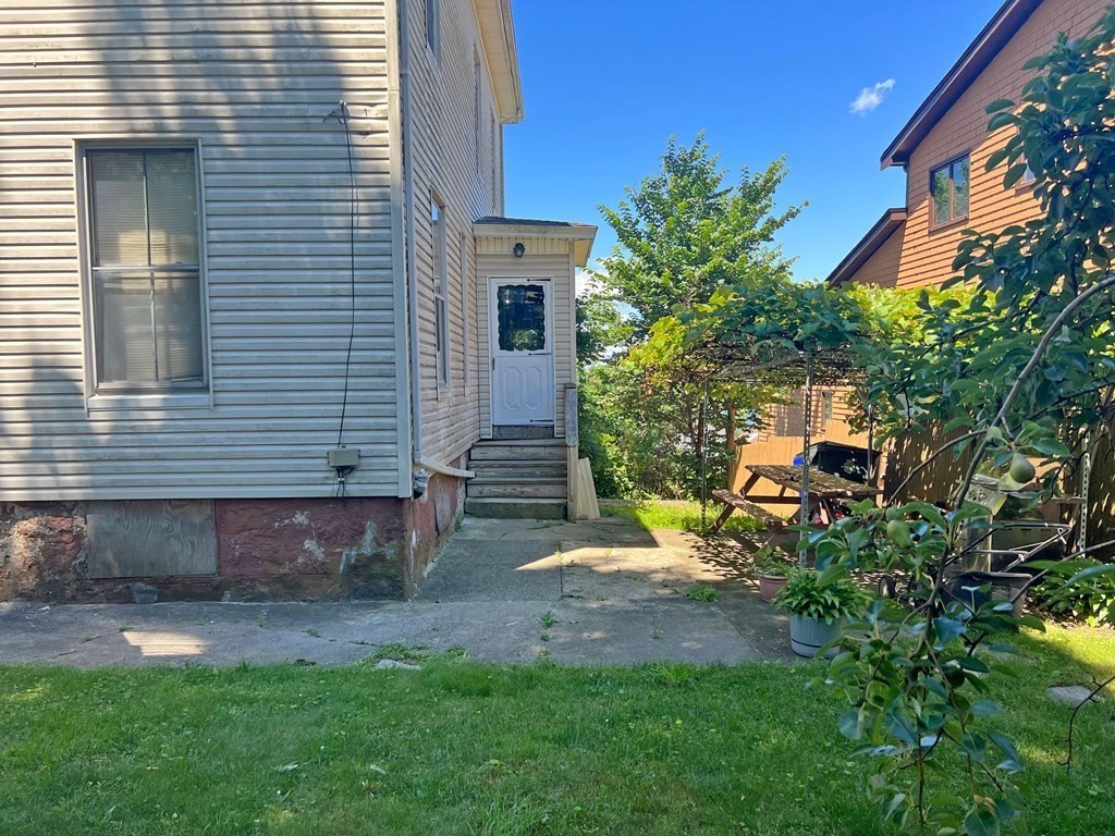88 Prospect Street Fall River, MA 02720 - Photo 5 of 21 Gallery Image 5