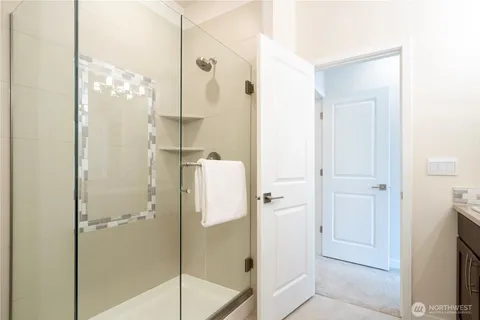 $949,000 | 561 Northeast Ellis Drive, Issaquah, WA 98029