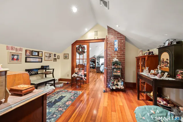 $450,000 | 1 Jefferson Avenue, Middletown, CT 06457