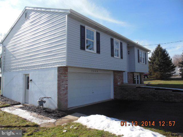 2220 Greenbriar Road York, PA 17404 - Photo 8 of 36 Gallery Image 8