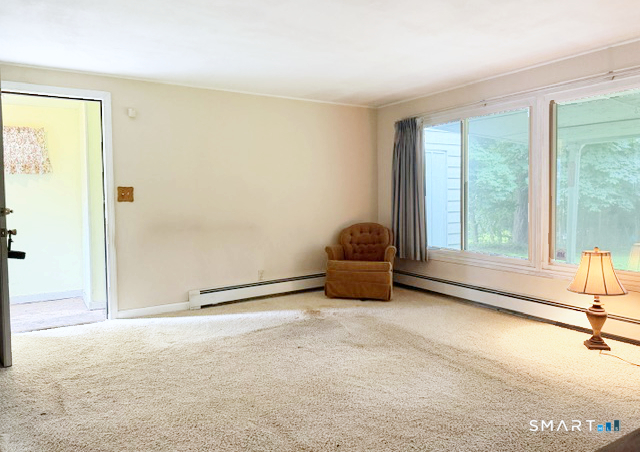 581 Palmetto Road Bridgeport, CT 06606 - Photo 5 of 14 Gallery Image 5