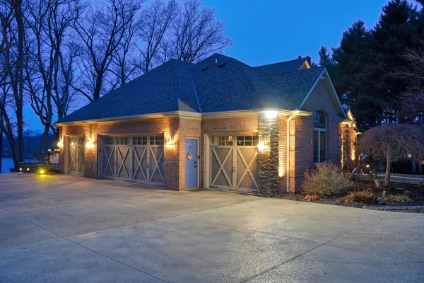$1,950,000 | 1725 Hemlock Road, Quincy, MI 49082