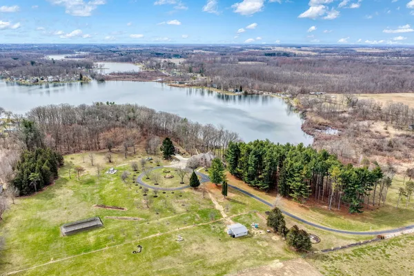 $1,950,000 | 1725 Hemlock Road, Quincy, MI 49082