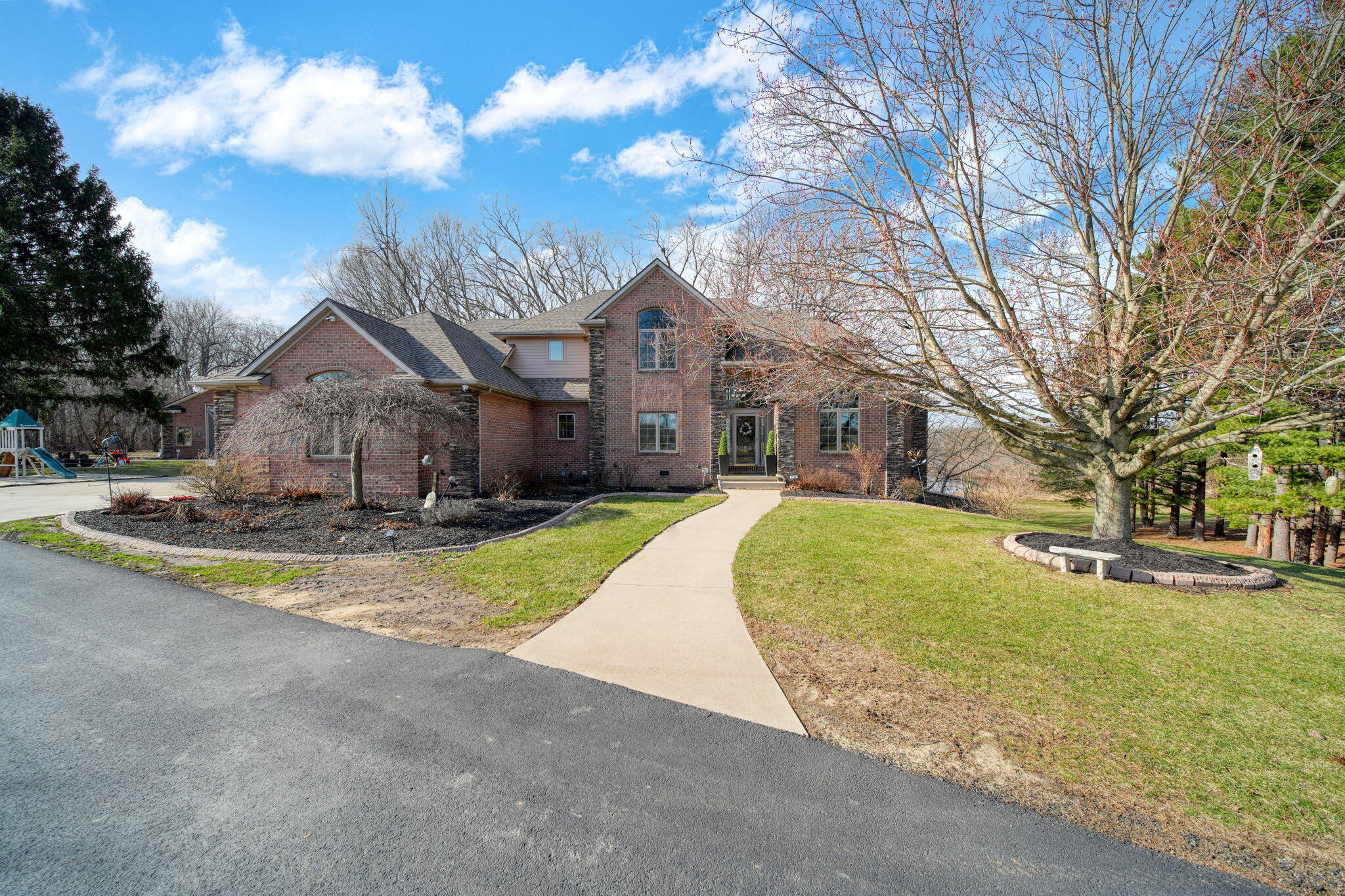 1725 Hemlock Road Quincy, MI 49082 - Photo 2 of 131 138-web-or-mls-DSC08745_HDR (2)
