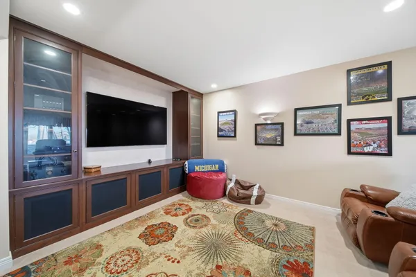 $1,950,000 | 1725 Hemlock Road, Quincy, MI 49082