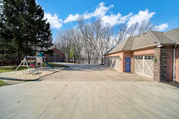 $1,950,000 | 1725 Hemlock Road, Quincy, MI 49082