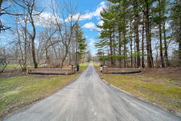 $1,950,000 | 1725 Hemlock Road, Quincy, MI 49082