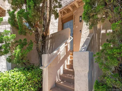 $975,000 | 3250 Via Marin, Unit 4, La Jolla, CA 92037