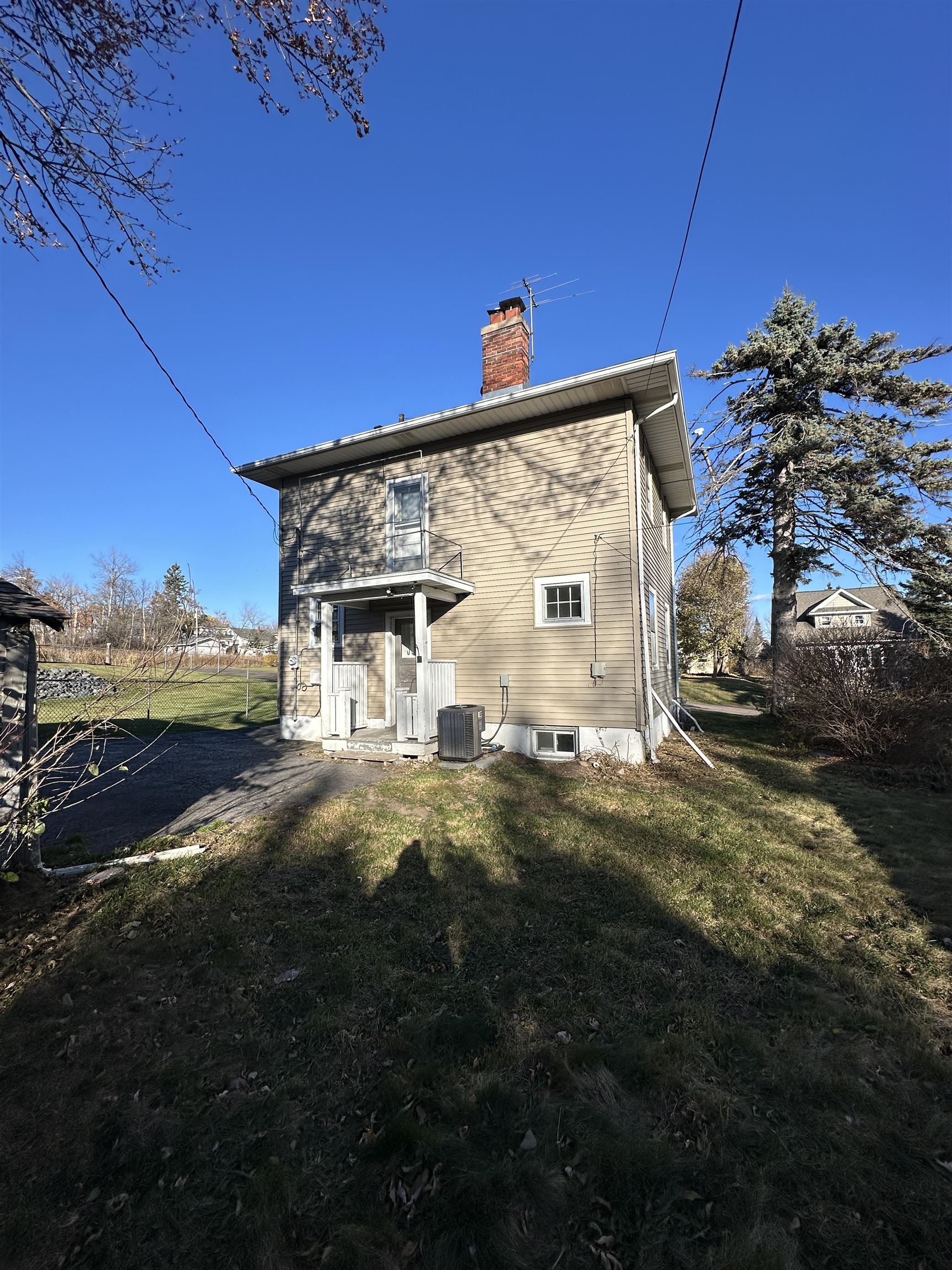 21 South 55th Avenue East Duluth, MN 55804 - Photo 3 of 24