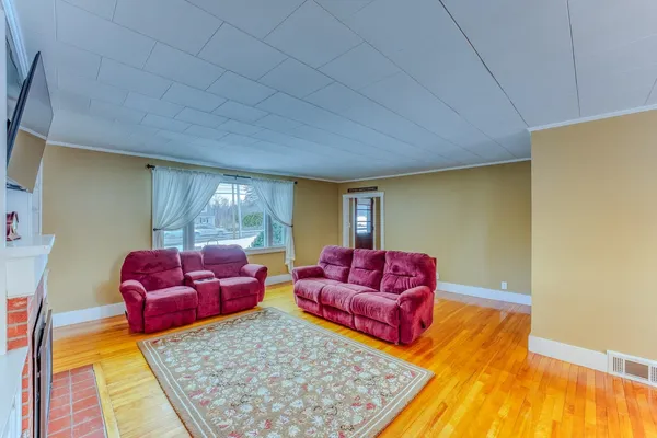 $435,000 | 166 Bethlehem Road, Littleton, NH 03561