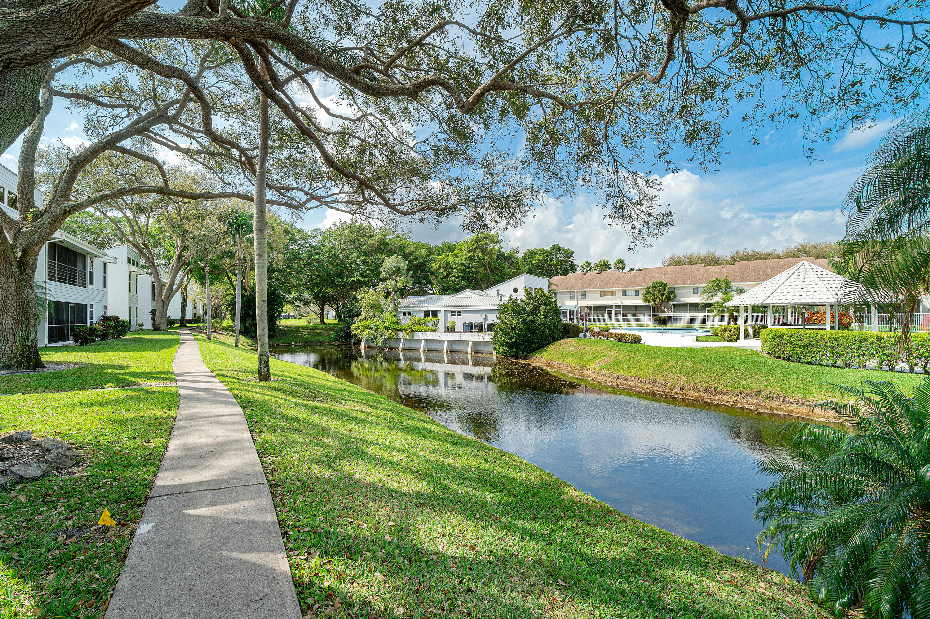 6117 Old Court Road, Unit 235 Boca Raton, FL 33433 - Photo 30 of 34 031-6117OldCourtRoad-BocaRaton-FL-33433-