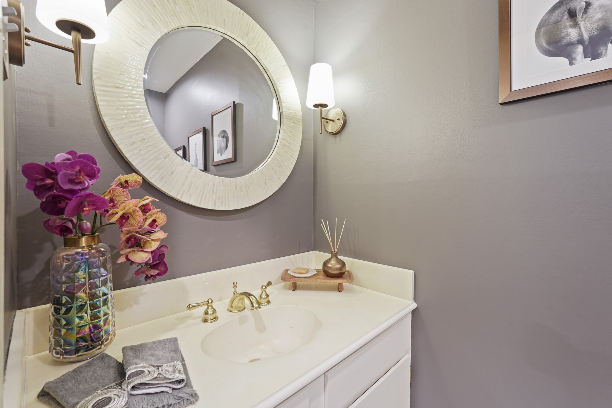 2236 South Piney Point Road, Unit 101 Houston, TX 77063 - Photo 9 of 21 This well-appointed half bathroom is great for when you have family, friends, and guests over.