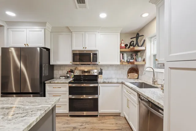 $200,000 | 2236 South Piney Point Road, Unit 101, Houston, TX 77063