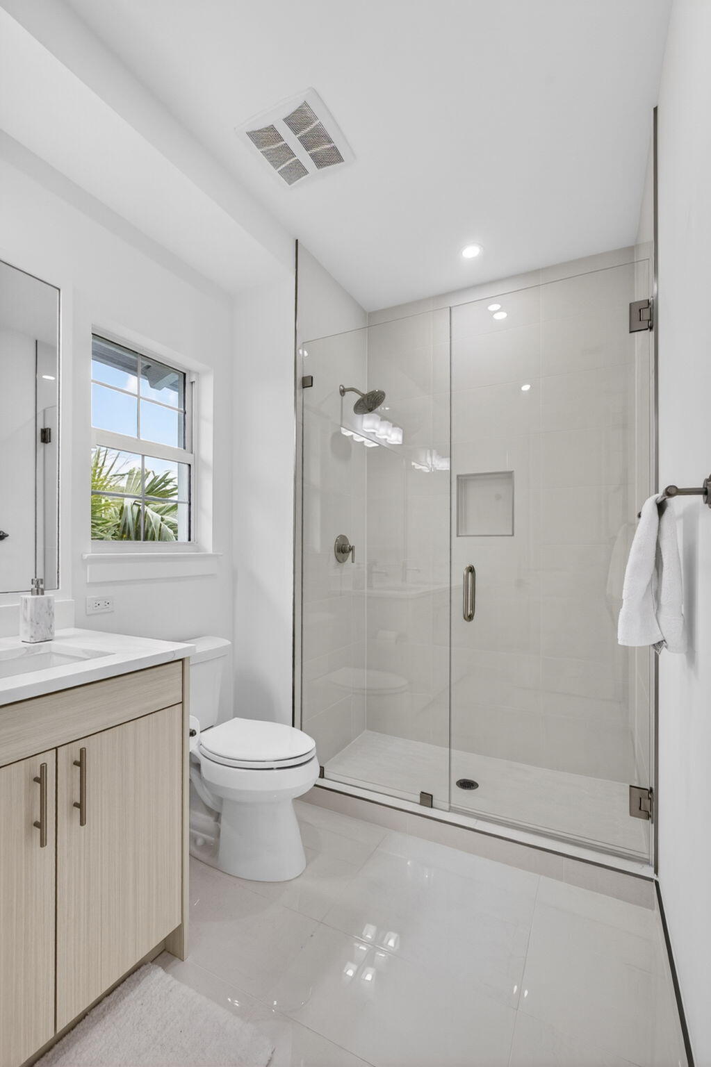 130 Water Pointe Place, Unit 7 Jupiter, FL 33477 - Photo 17 of 29 37-web-or-mls-5D1A4250