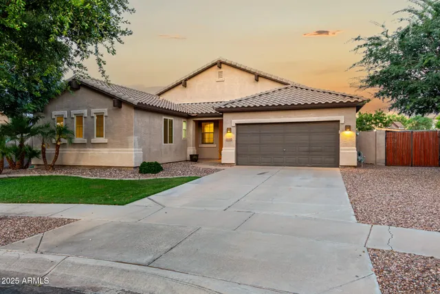 $834,900 | 4326 East Cloudburst Court, Gilbert, AZ 85297