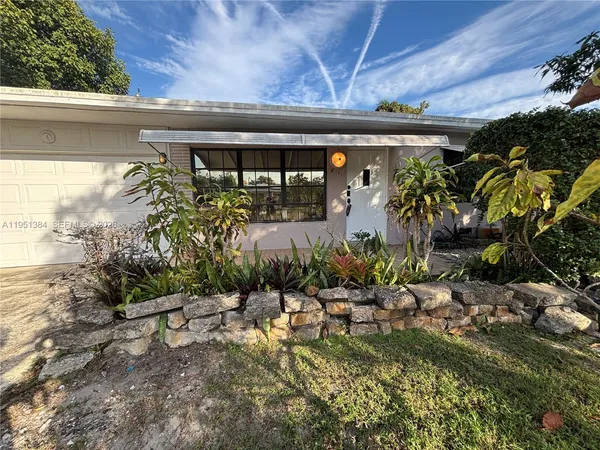 $2,800 | 2510 Northeast 9th Terrace, Pompano Beach, FL 33064