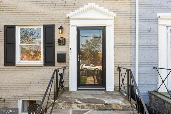 $759,000 | 1214 Franklin Street, Alexandria, VA 22314