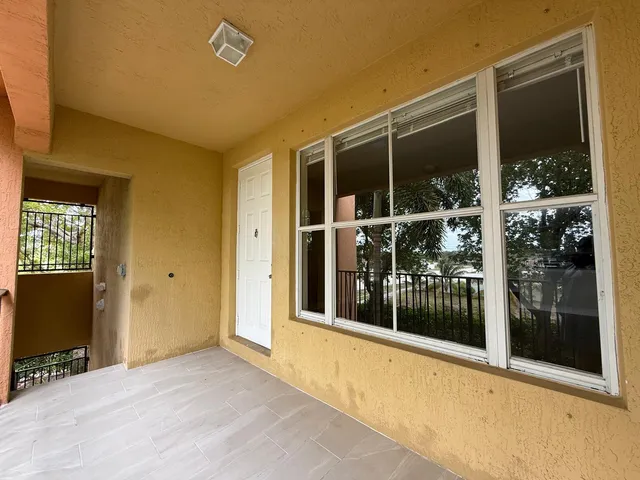 $2,075 | 3569 Forest Hill Boulevard, Unit 110, Palm Springs, FL 33406
