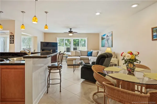 $285,000 | 1800 Southeast St Lucie Boulevard, Unit 9105, Stuart, FL 34996