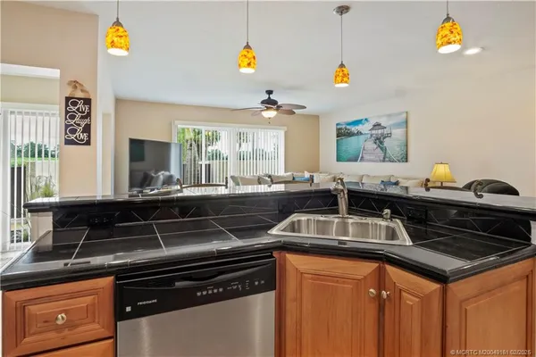 $285,000 | 1800 Southeast St Lucie Boulevard, Unit 9105, Stuart, FL 34996