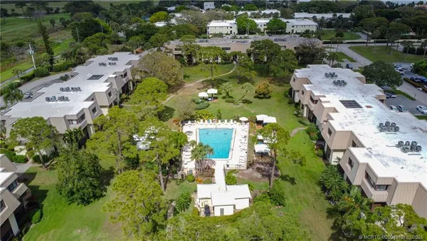 $285,000 | 1800 Southeast St Lucie Boulevard, Unit 9105, Stuart, FL 34996