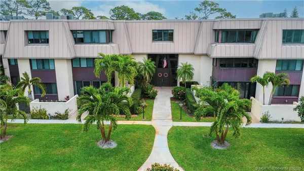 $285,000 | 1800 Southeast St Lucie Boulevard, Unit 9105, Stuart, FL 34996