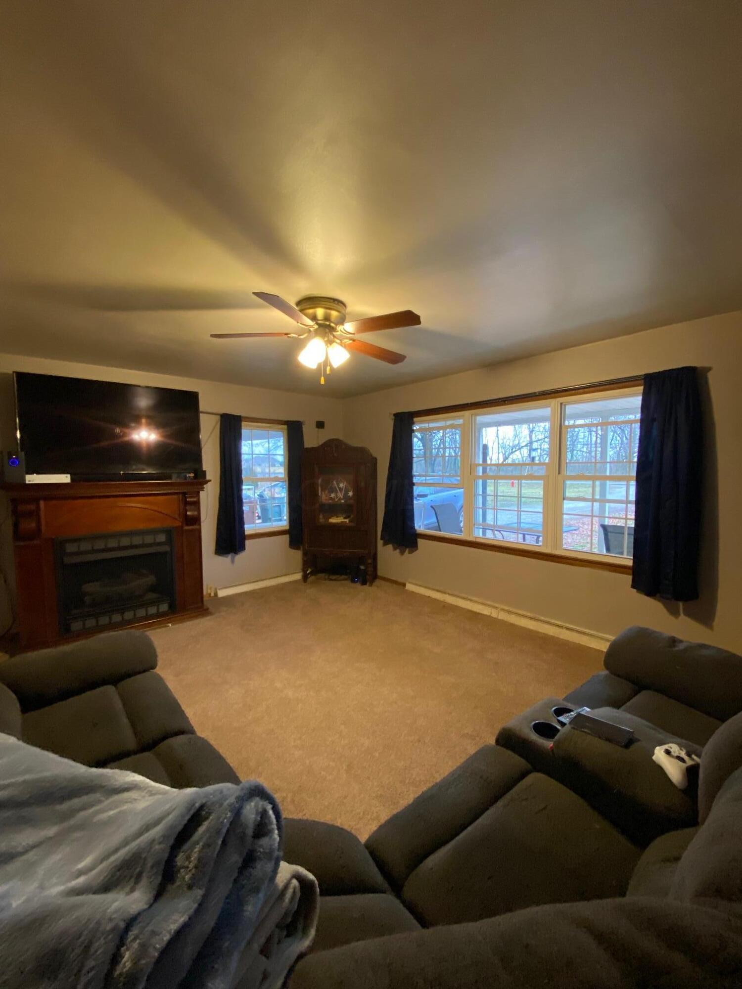 21670 Bolender Pontious Road Circleville, OH 43113 - Photo 7 of 20 3