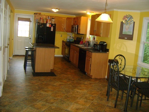 13 Brandon Road Haverhill, MA 01832 - Photo 4 of 18 Gallery Image 4