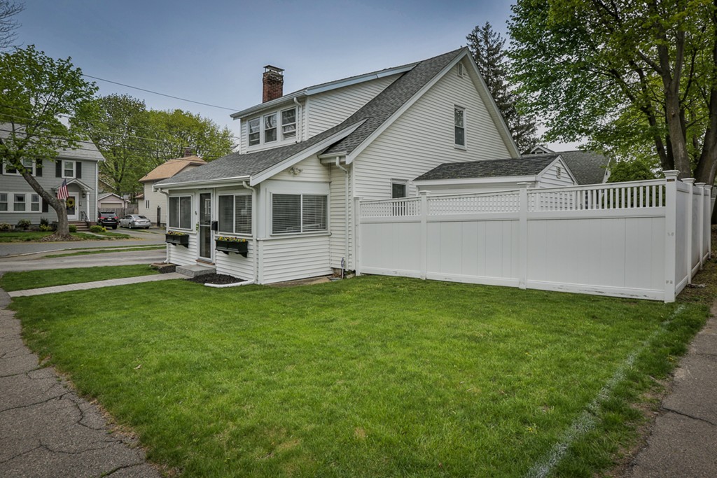 4 Howe Street Milton, MA 02186 - Photo 1 of 25 Gallery Image 1