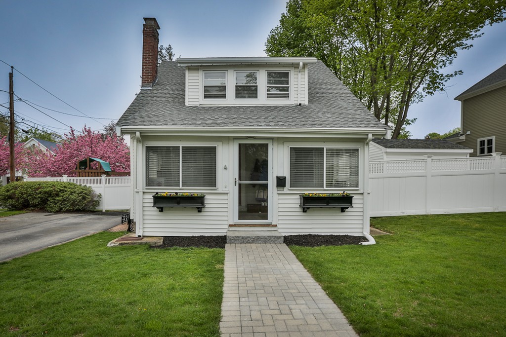 4 Howe Street Milton, MA 02186 - Photo 2 of 25 Gallery Image 2