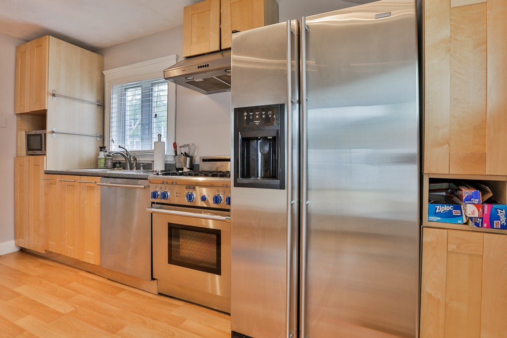 4 Howe Street Milton, MA 02186 - Photo 10 of 25 Gallery Image 10