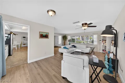 $690,000 | 124 Southwest 56th Terrace, Cape Coral, FL 33914