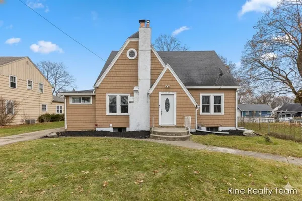 $157,400 | 136 East Avenue North, Battle Creek, MI 49017