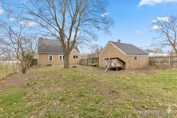 $157,400 | 136 East Avenue North, Battle Creek, MI 49017
