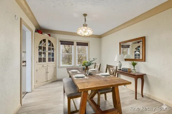 $157,400 | 136 East Avenue North, Battle Creek, MI 49017