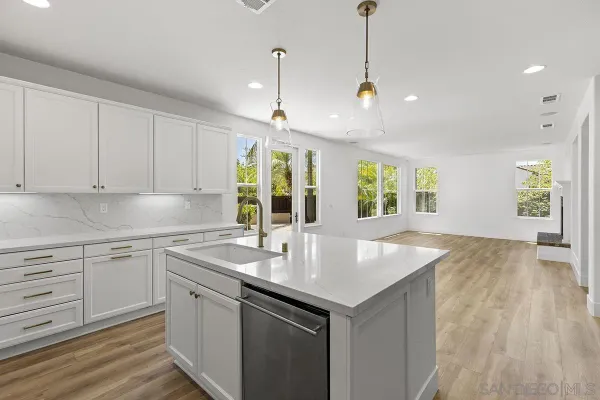 $7,500 | 6338 Huntington Drive, Carlsbad, CA 92009