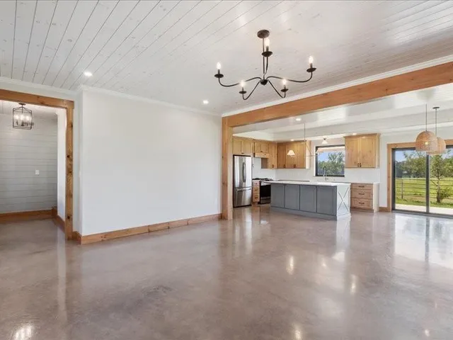 $449,900 | 6239 Northwest County Road 4002, Butler, MO 64730