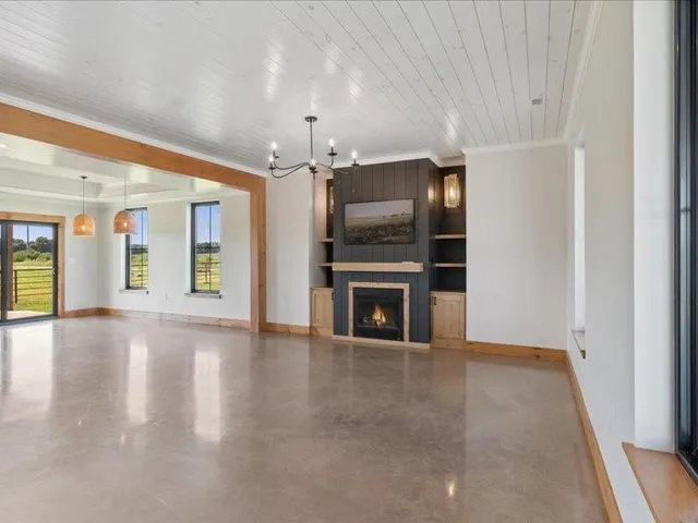 $449,900 | 6239 Northwest County Road 4002, Butler, MO 64730