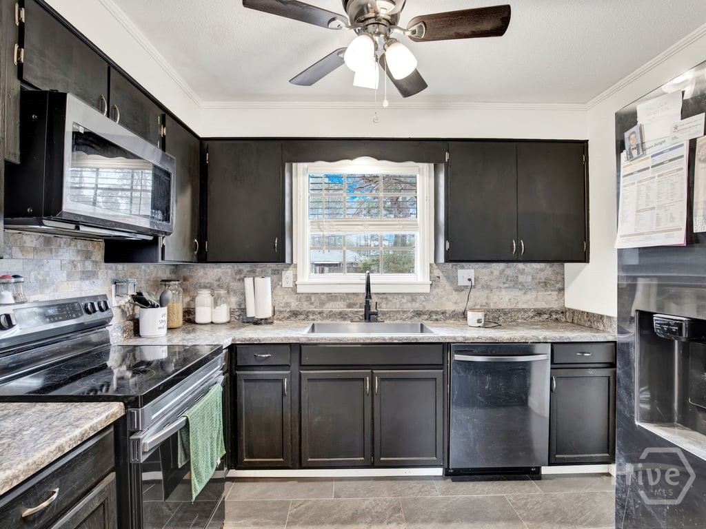 125 Westwood Drive Rincon, GA 31326 - Photo 11 of 37 Updated kitchen