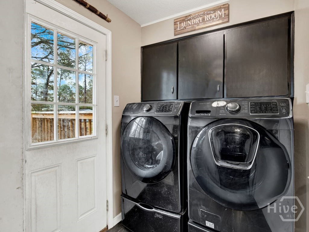 125 Westwood Drive Rincon, GA 31326 - Photo 15 of 37 Laundry room with door to back yard
